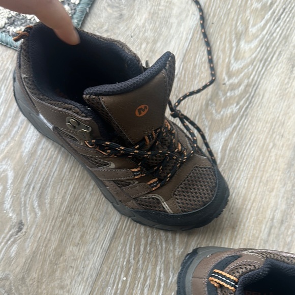 Merrell Kids Moab 2 Brown Hiking Shoes - Picture 6 of 10